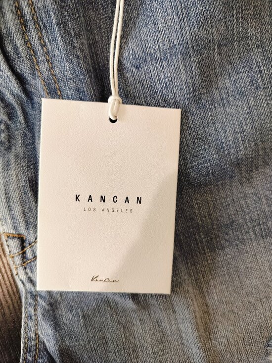 KanCan High Rise Distressed Denim Shorts Size 13/30 Light Wash Frayed Hem NWT * - Picture 6 of 10